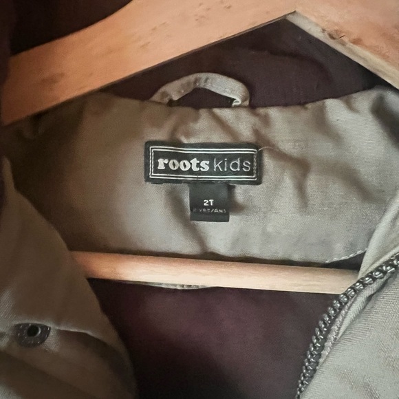 Roots Jacket - Picture 5 of 8